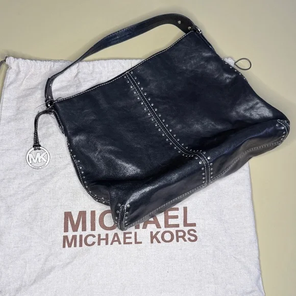 🔥 Michael Kors Astor Black Silver Studded Leather Hobo shoulder bag w/ Dustbag - Picture 1 of 13